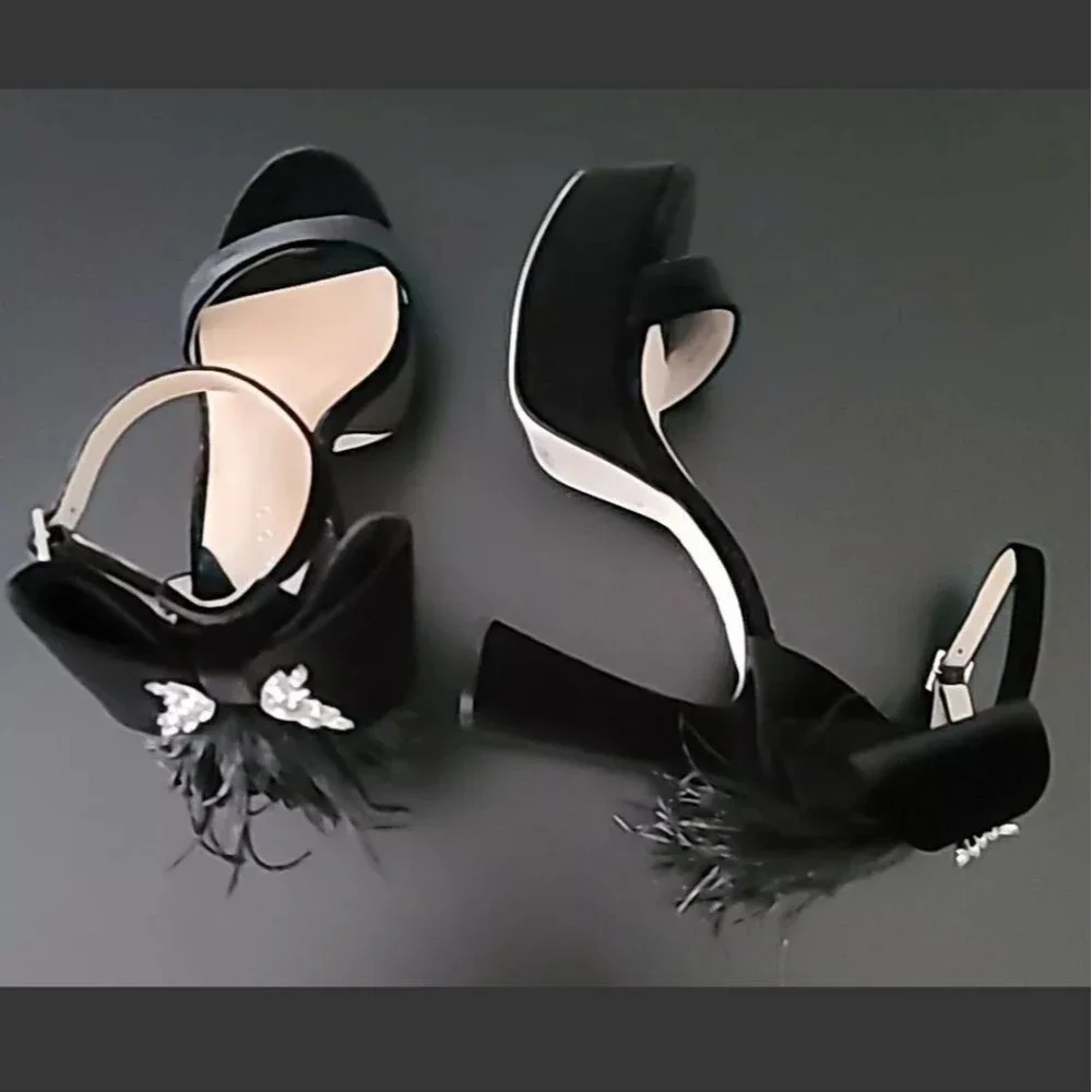 Antonio Melani Janie Velvet Platform Dress Sandals Size 7.5 M
